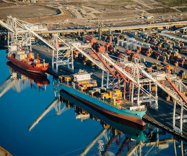Riduttori industriali e riduttori di velocità per il settore marittimo e offshore